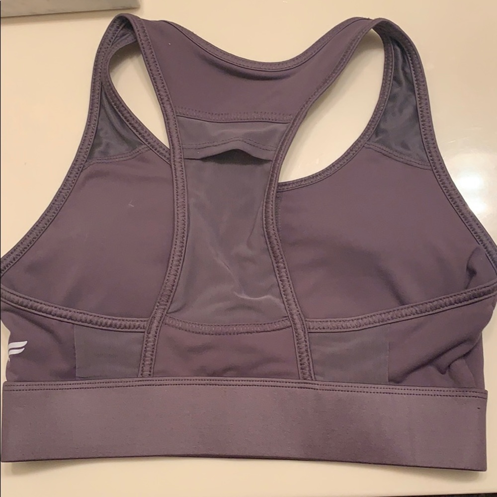 Mila medium impact sports bra fabletics in Small